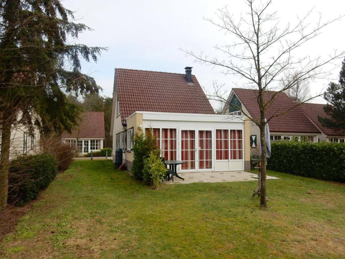 Bungalow - 6 Personen Gelegen In De Nabije Omgeving Van Avonturenpark Hellendoorn En De Prachtige Sallandse Heuvelrug En Eelerberg Ngoại thất bức ảnh