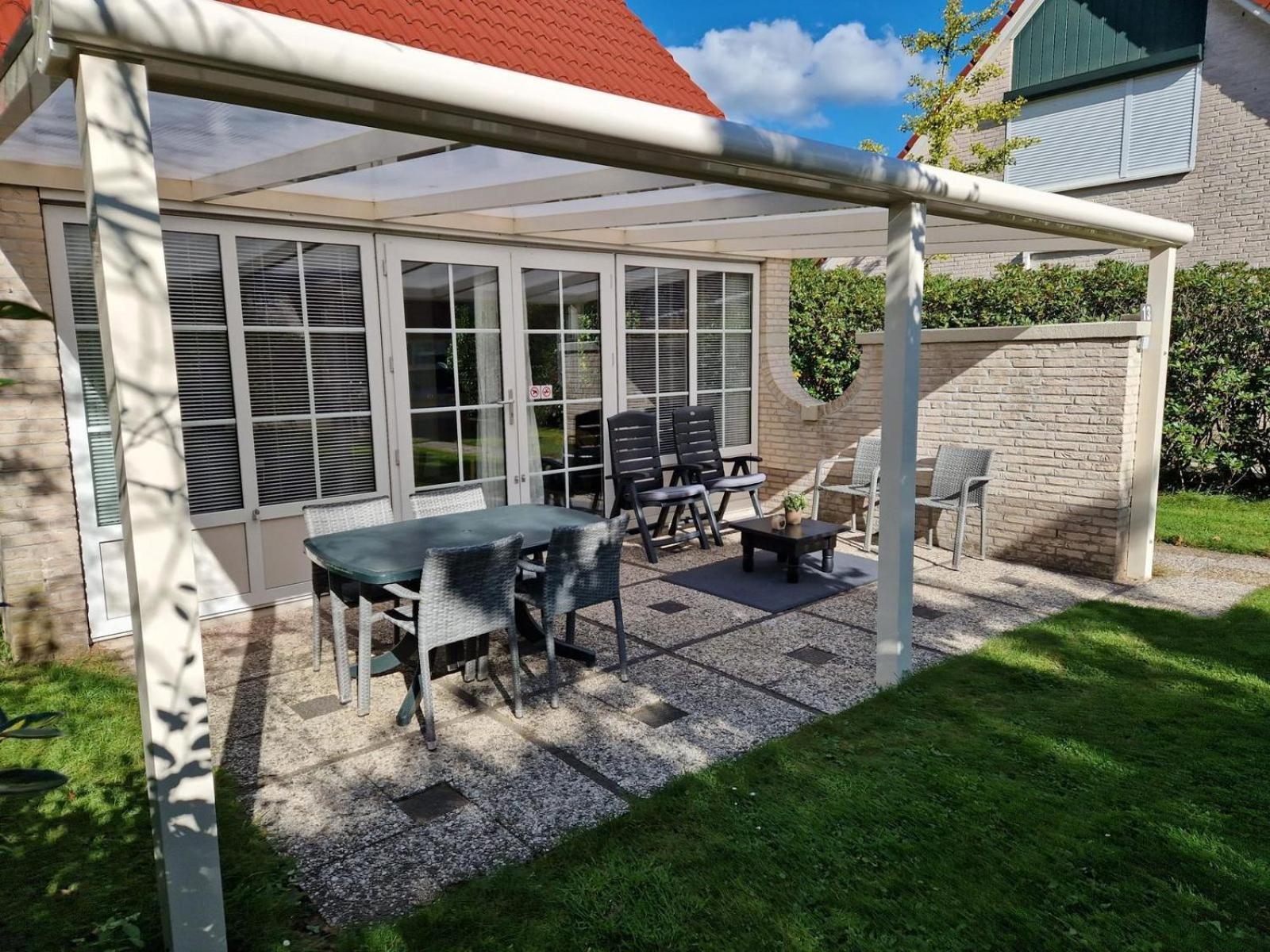 Bungalow - 6 Personen Gelegen In De Nabije Omgeving Van Avonturenpark Hellendoorn En De Prachtige Sallandse Heuvelrug En Eelerberg Ngoại thất bức ảnh