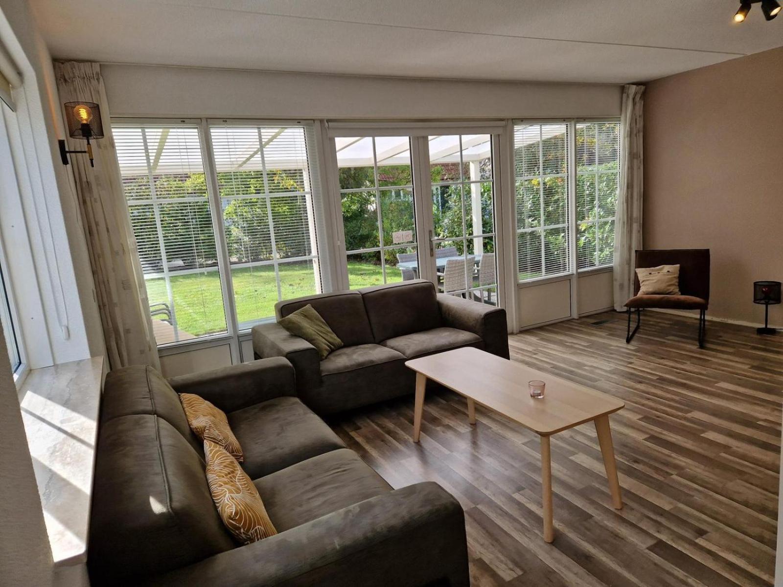 Bungalow - 6 Personen Gelegen In De Nabije Omgeving Van Avonturenpark Hellendoorn En De Prachtige Sallandse Heuvelrug En Eelerberg Ngoại thất bức ảnh
