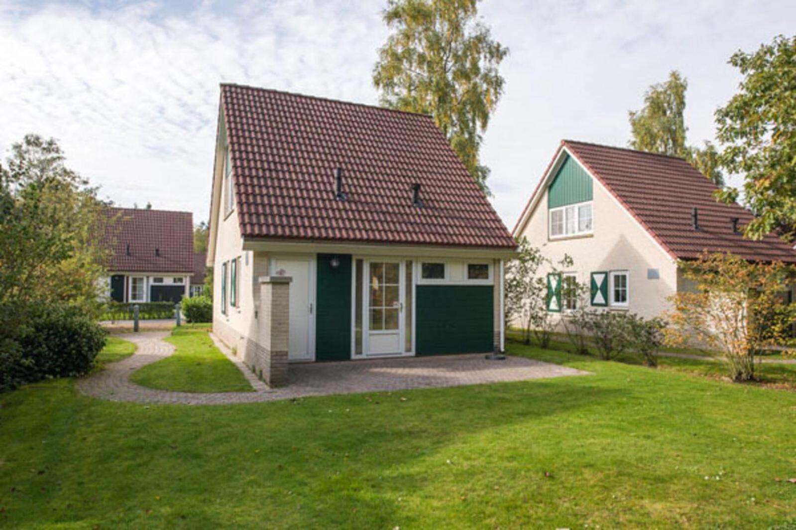 Bungalow - 6 Personen Gelegen In De Nabije Omgeving Van Avonturenpark Hellendoorn En De Prachtige Sallandse Heuvelrug En Eelerberg Ngoại thất bức ảnh